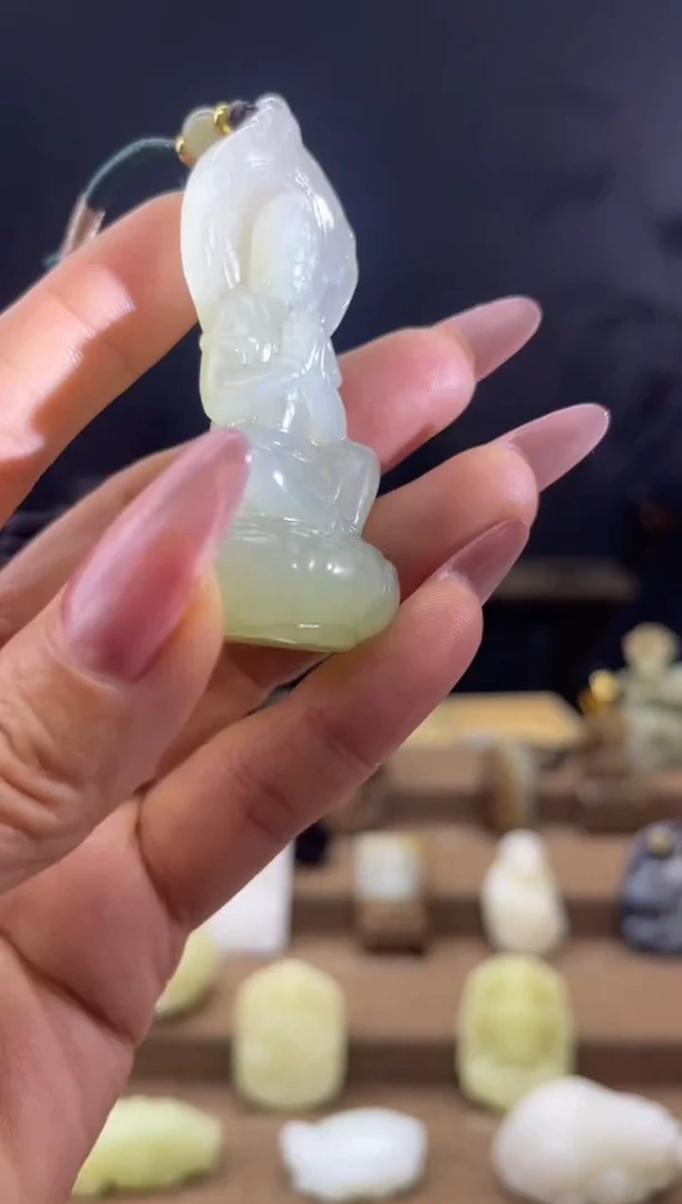 颈饰未镶嵌和田玉1