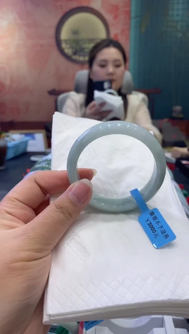 【闪购商品】翡翠手镯未镶嵌多人0000076