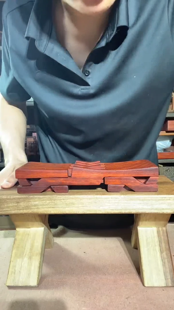 非洲紫檀（红花梨）微瑕鲁班凳