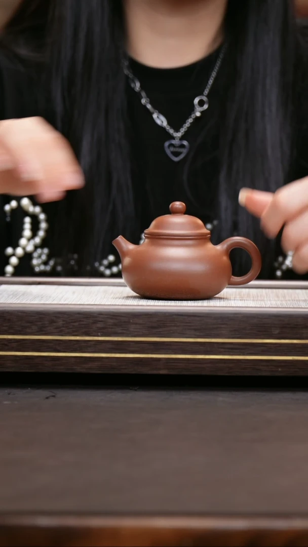 茶壶紫砂紫泥  容天