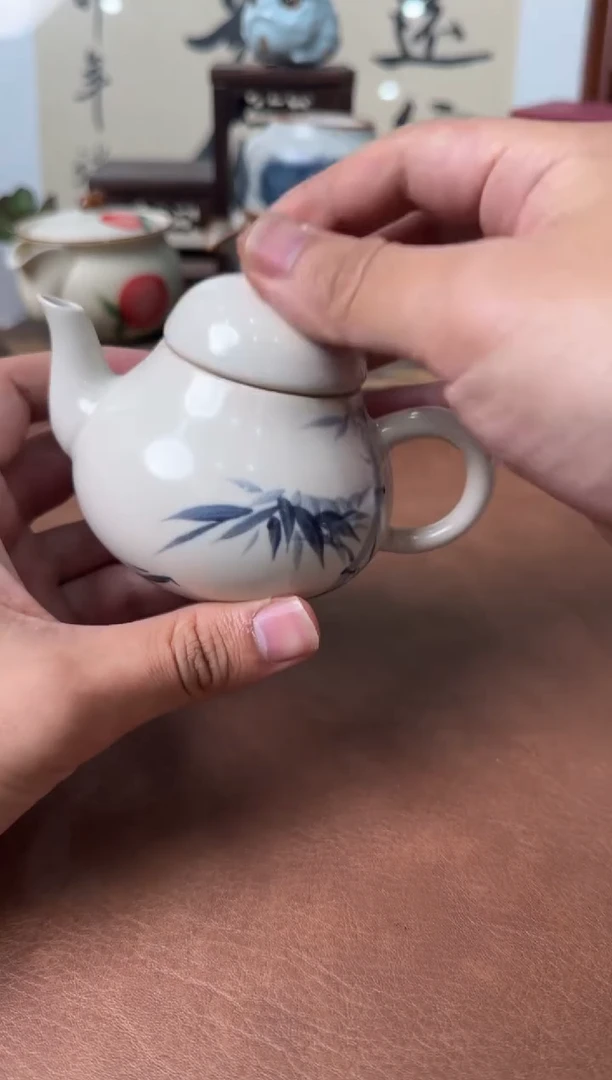 新人第一天开播！！甩甩甩！！！