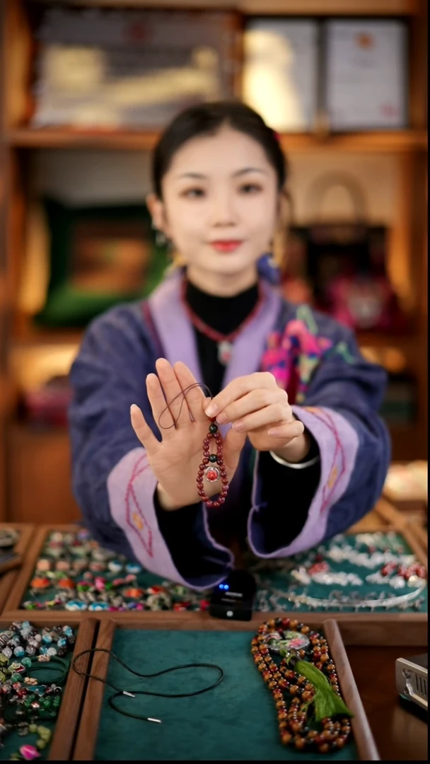 刺绣私人定制苗族手工A489
