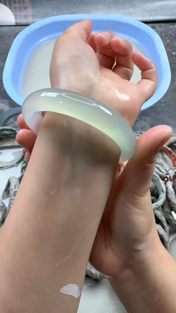 玛瑙/玉髓手镯未镶嵌37 6566