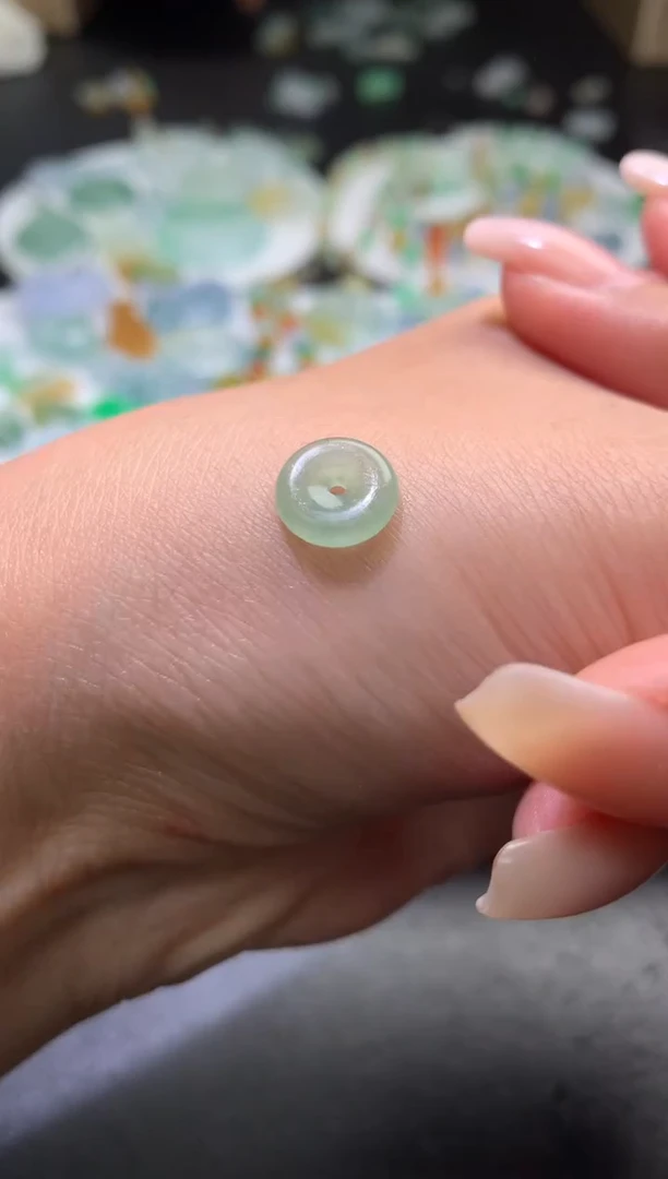 未镶嵌定制翡翠毛货