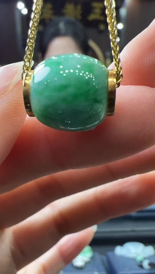 【闪购商品】翡翠挂件18K金镶嵌路路通不含链