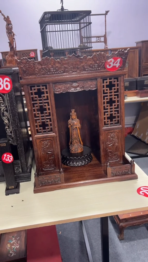 木威***爷木黄 花梨木莲花佛龛柜