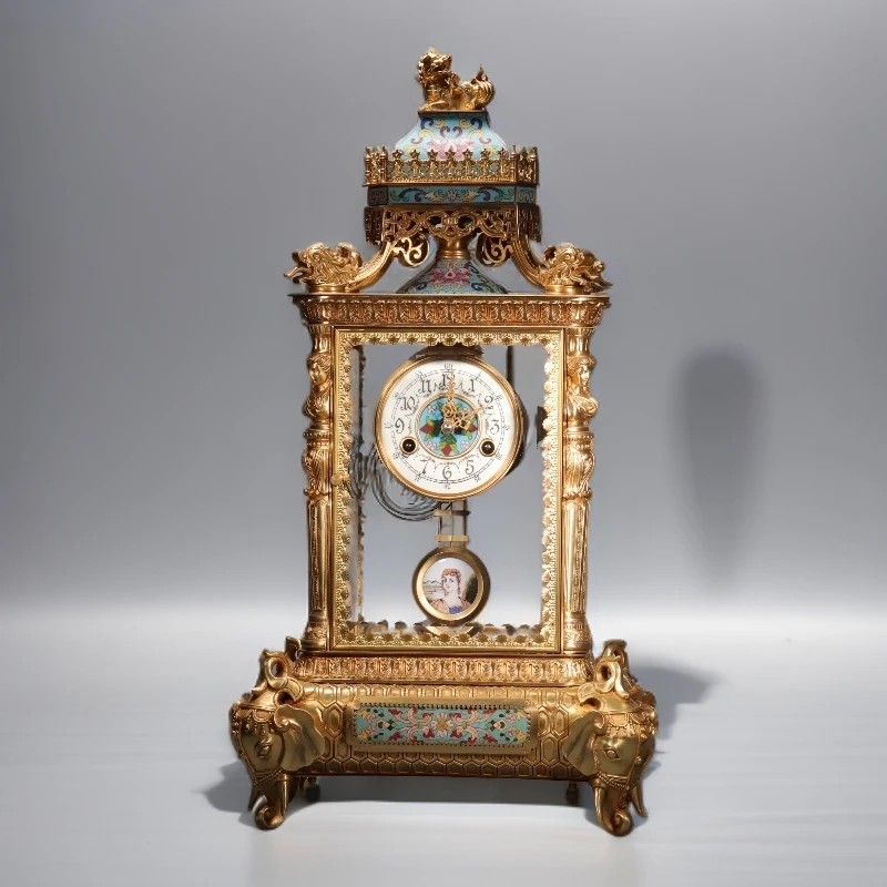 lot22  清代  铜鎏金古董钟表