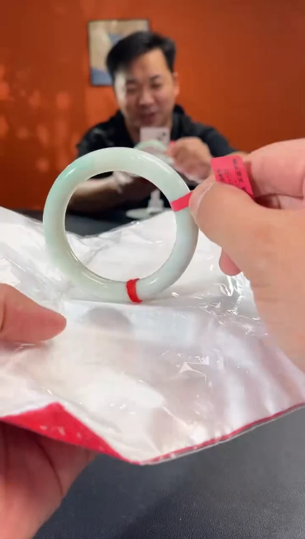 未镶嵌手镯翡翠55