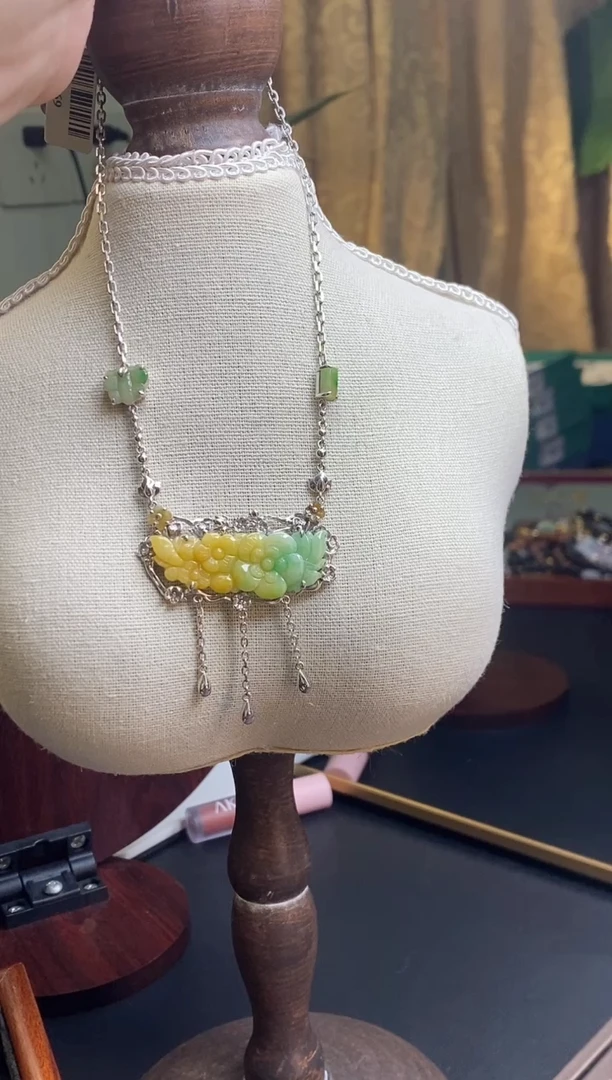 颈饰银S925镶嵌翡翠15769