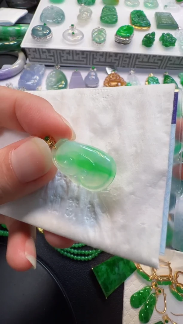 翡翠18K金镶嵌吊坠(不含链)1580