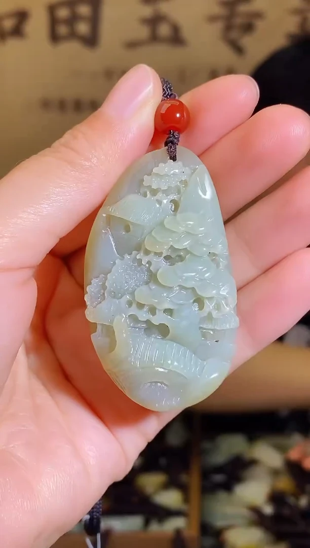 颈饰未镶嵌和田玉1