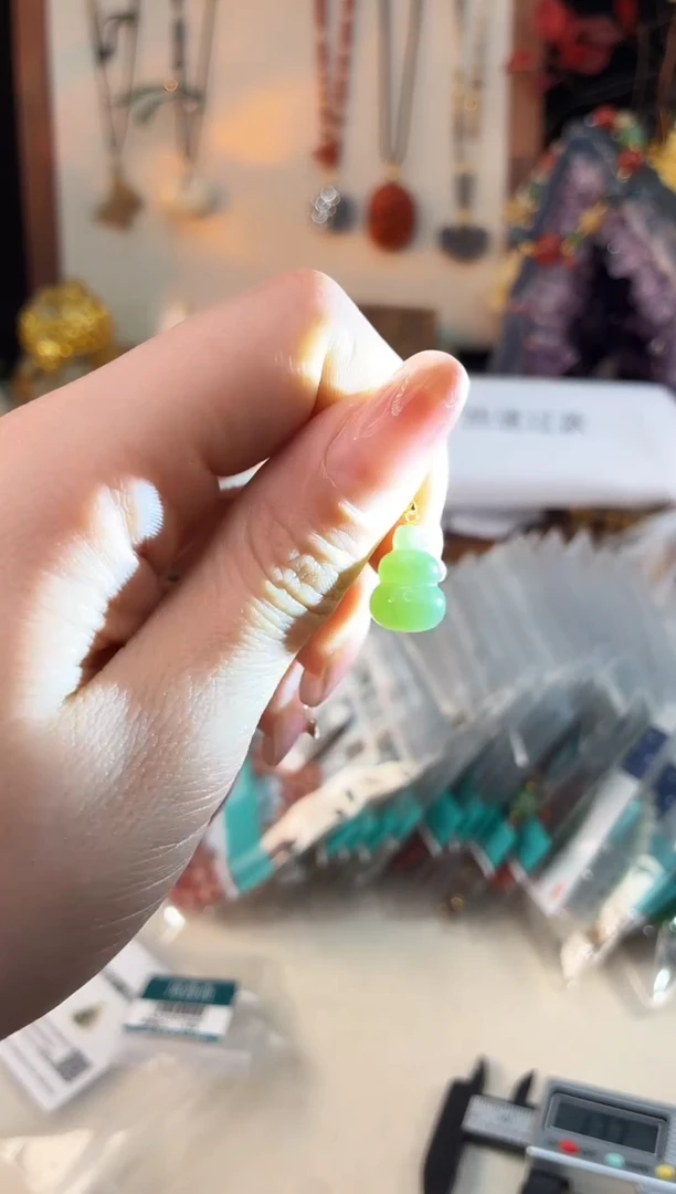 未镶嵌和田玉吊坠@@C921D019325