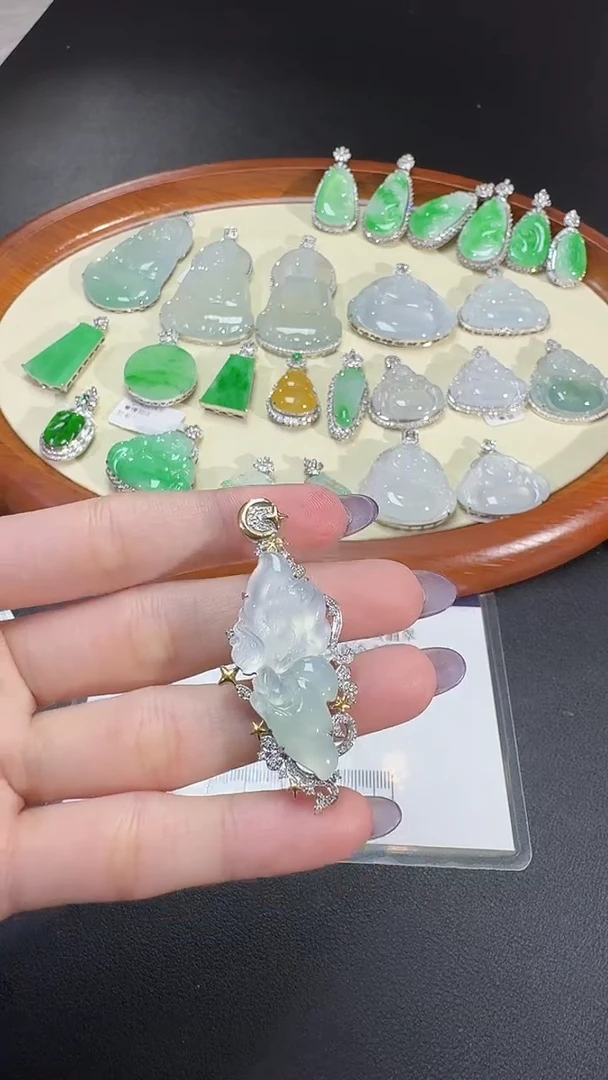 吊坠(不含链)18K金镶嵌翡翠【源头工厂】钻石镶嵌