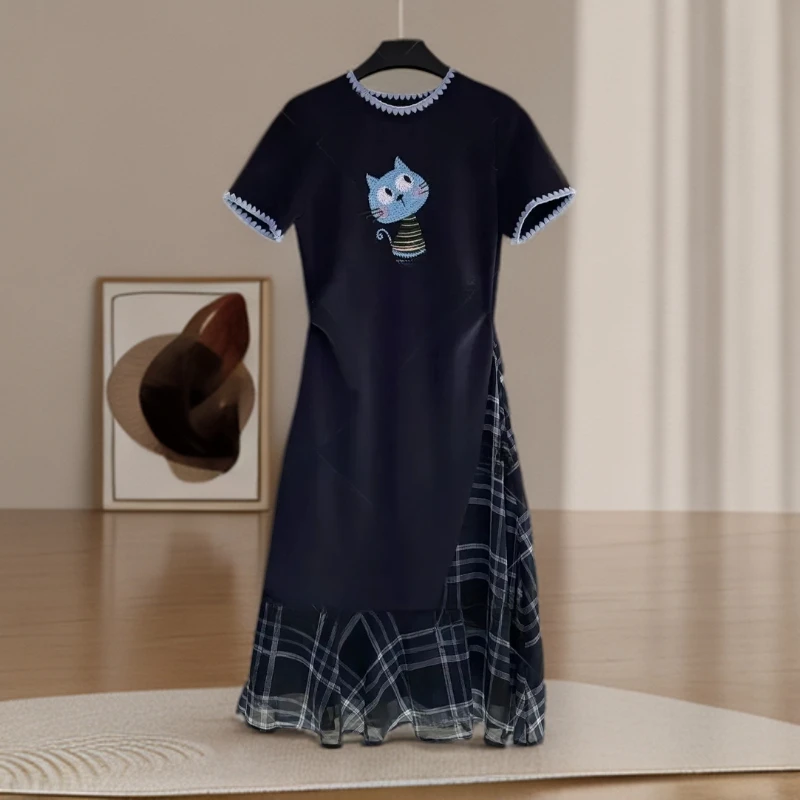 【原创设计】新款时尚拼接格子刺绣小猫图案显瘦连衣裙