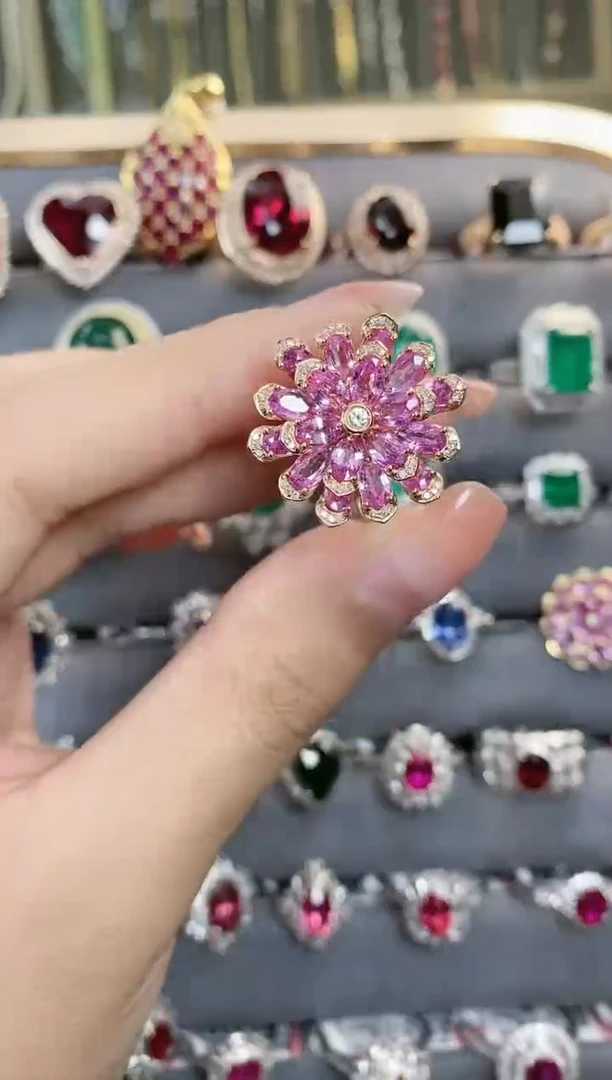 蓝宝石戒指18K金镶嵌·