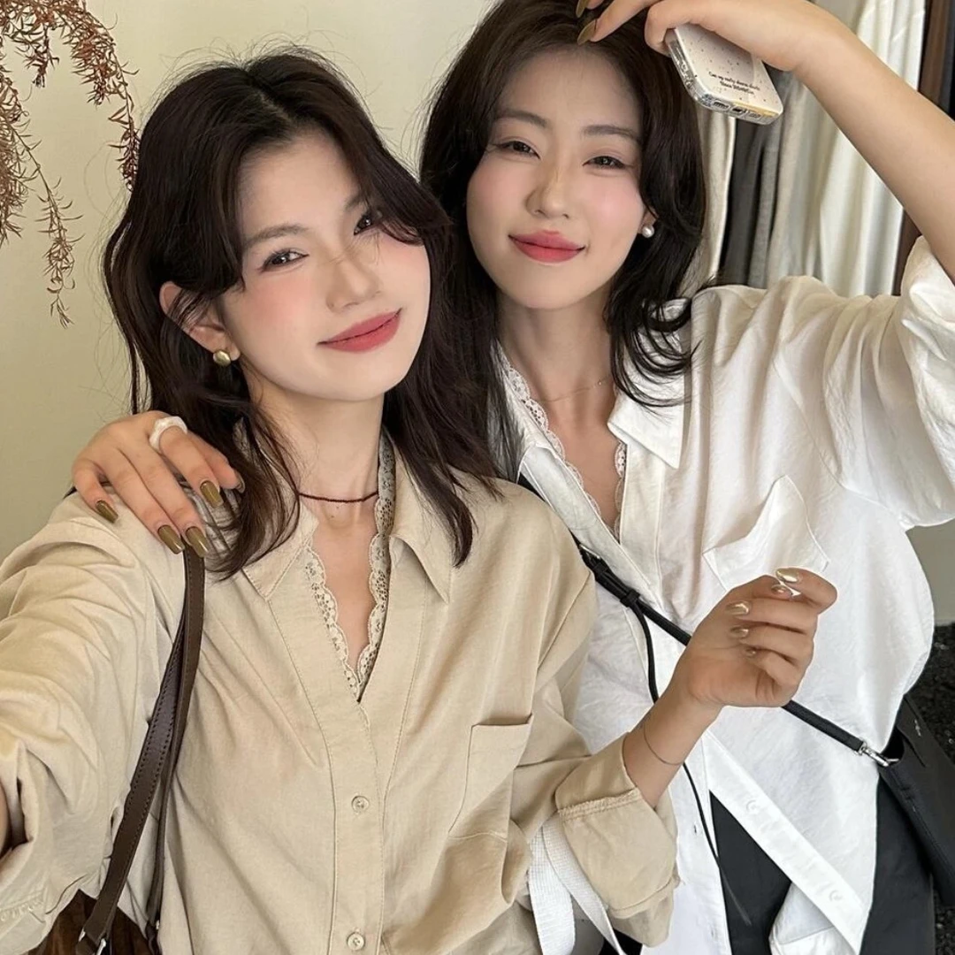 法式设计蕾丝花边拼接V领衬衫春秋新款百搭长袖衬衣女H7