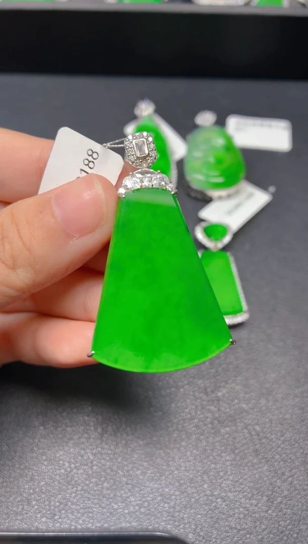 颈饰银S925镶嵌翡翠1