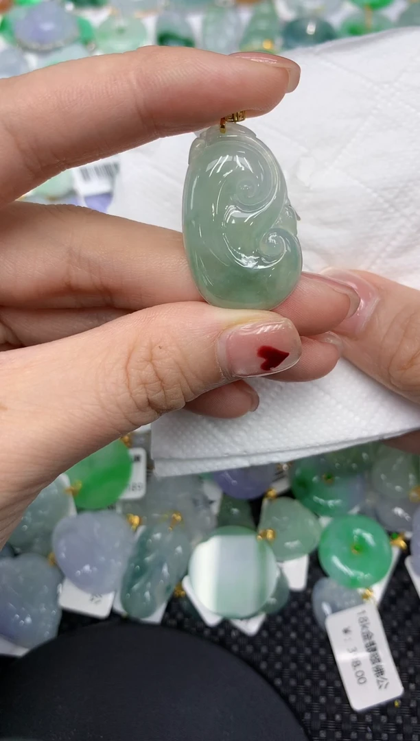 翡翠18K金镶嵌颈饰11111111