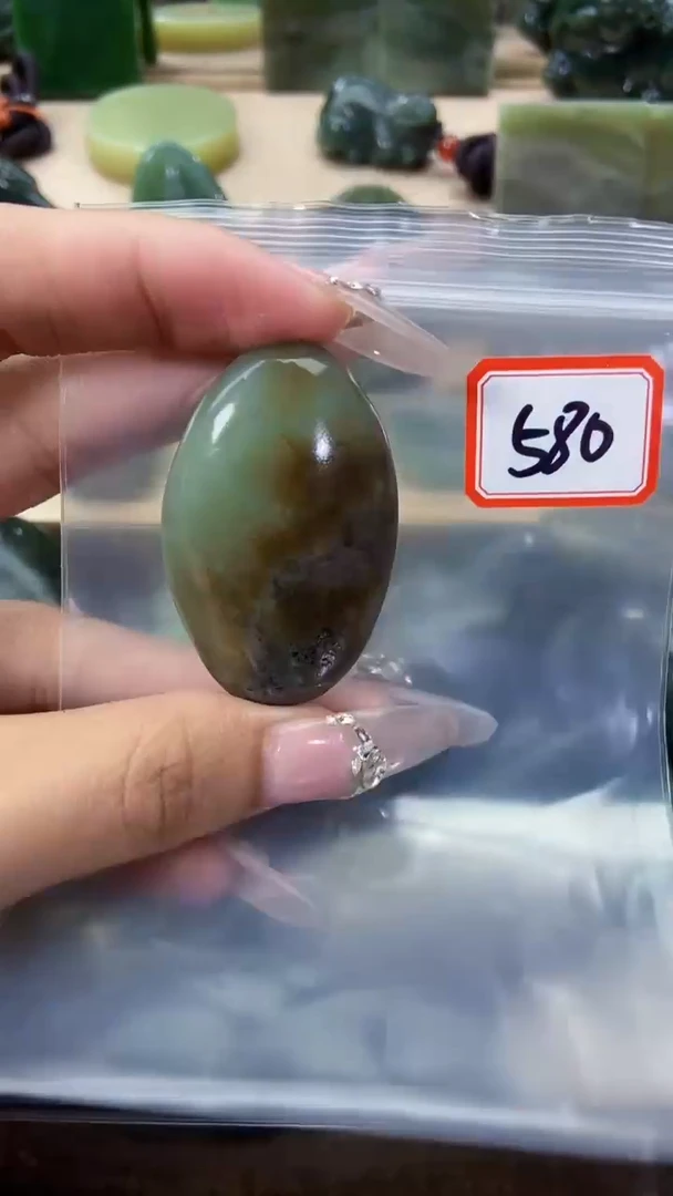 未镶嵌和田玉挂件1