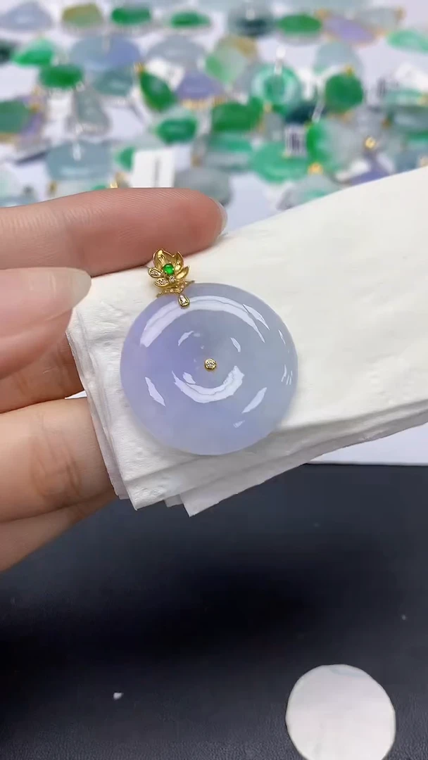 翡翠18K金镶嵌颈饰天然缅甸a货翡翠