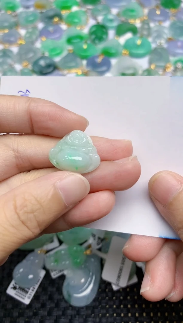 翡翠未镶嵌颈饰天然翡翠A货