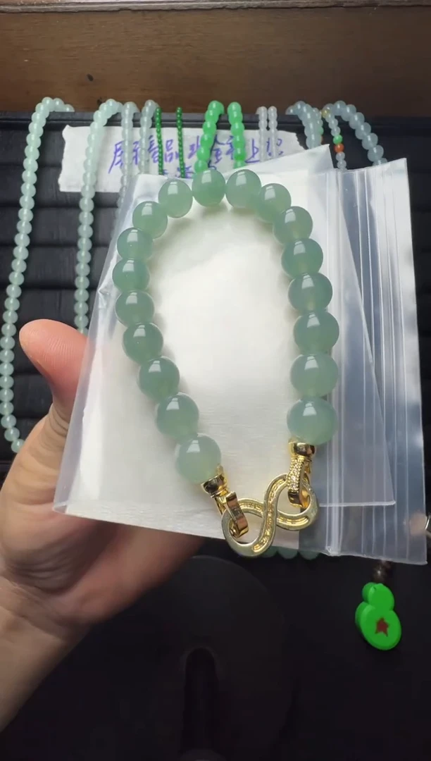 未镶嵌定制翡翠卡10 缅甸天然翡翠A货