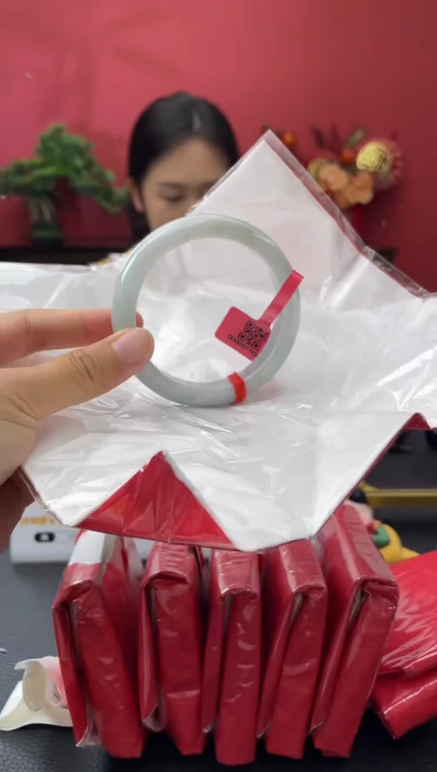 未镶嵌手镯翡翠3