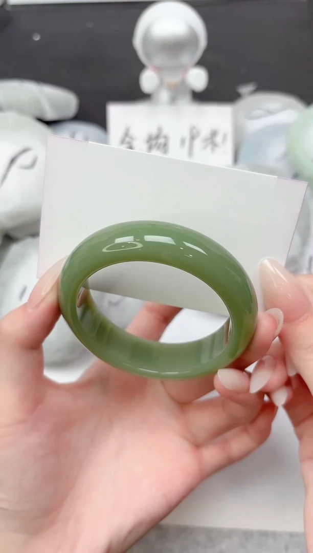 未镶嵌手镯石英质玉49-55