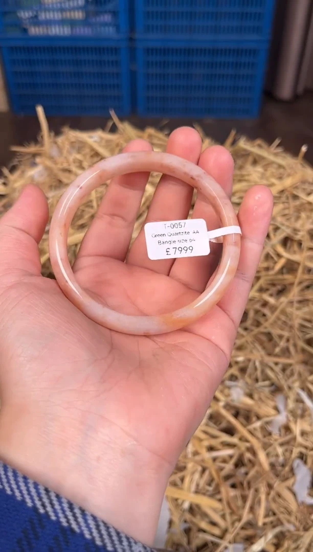 未镶嵌手镯石英质玉T0057