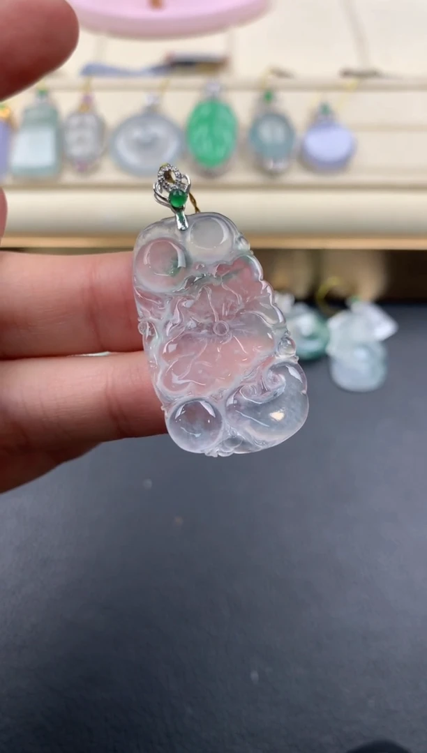 【闪购商品】翡翠颈饰18K金镶嵌A909