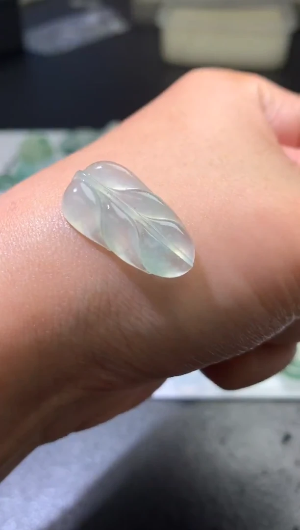 未镶嵌定制翡翠毛货 23.8-13.3-3.7