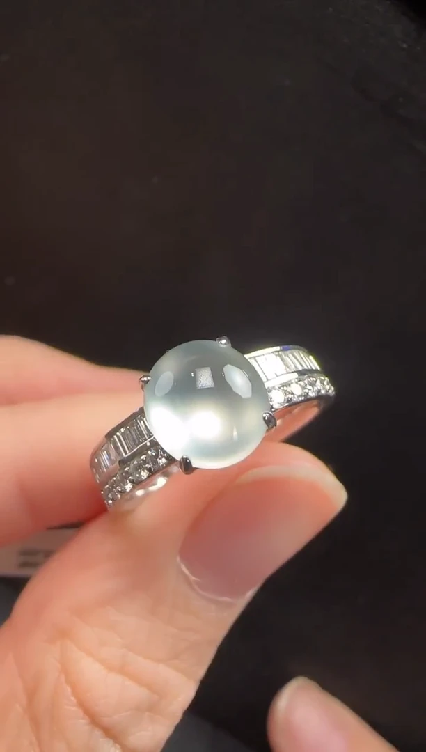 18K金镶嵌戒指翡翠638蛋面一枚