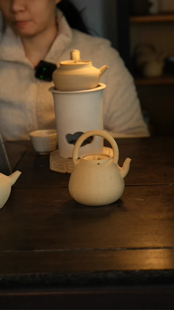 【闪购商品】白泥（推广款）刻绘提梁 约400cc