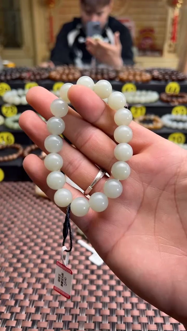 【闪购商品】和田玉手串未镶嵌且末料青白玉卡12手串