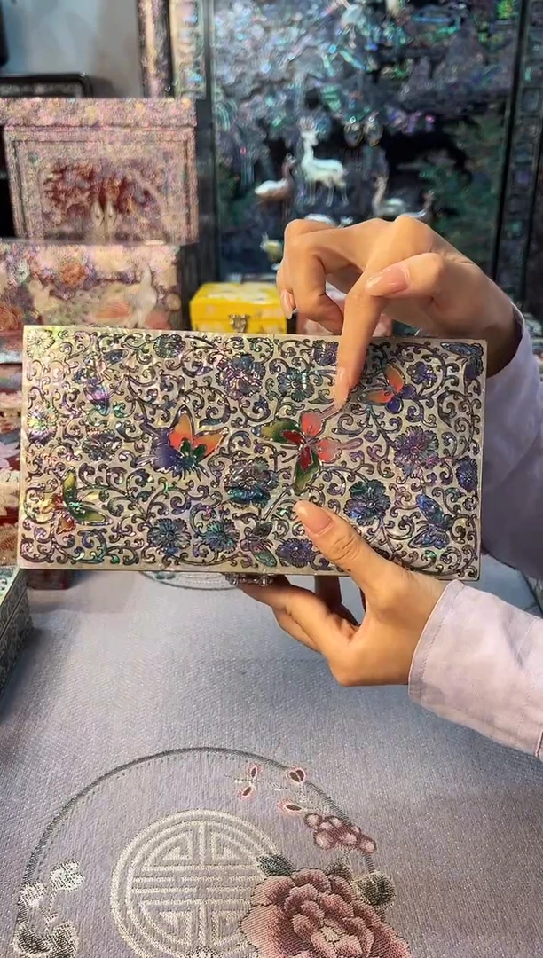 黑金鲍底·弘贝雅螺钿漆器文化馆