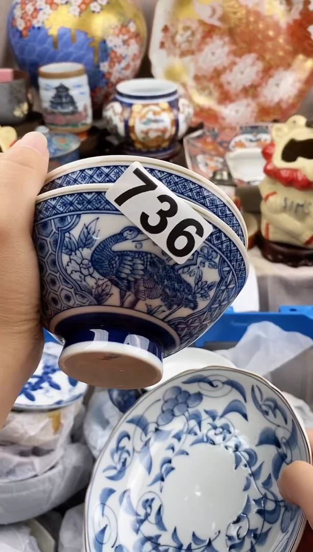 摆件好看的瓷器，默认微瑕介意慎拍。