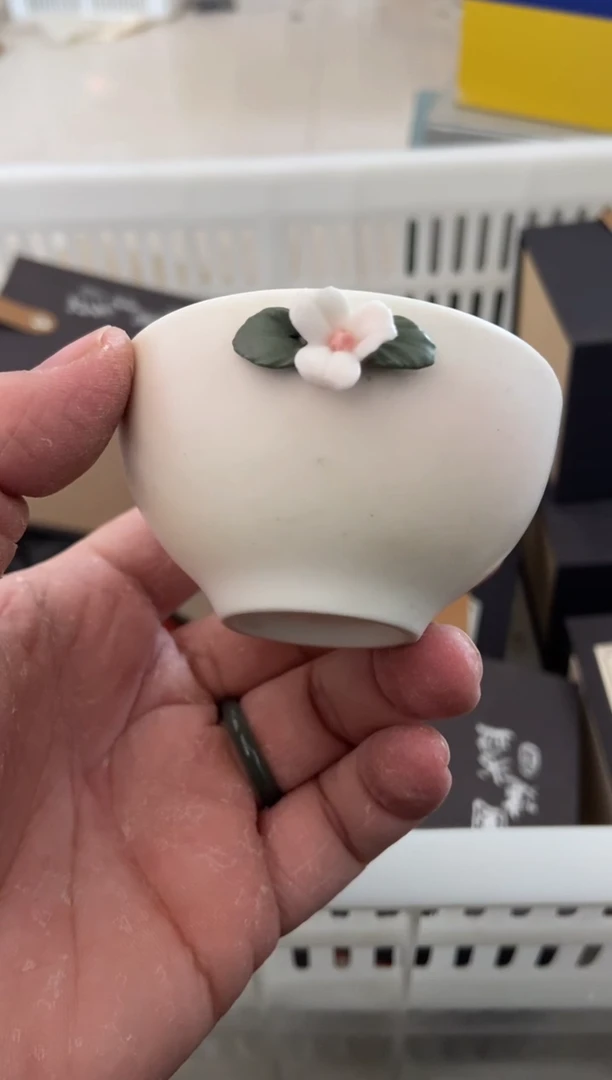 杯子瓷无运费险有瑕疵的摄影的产品有使用过的痕迹有点脏介意勿拍