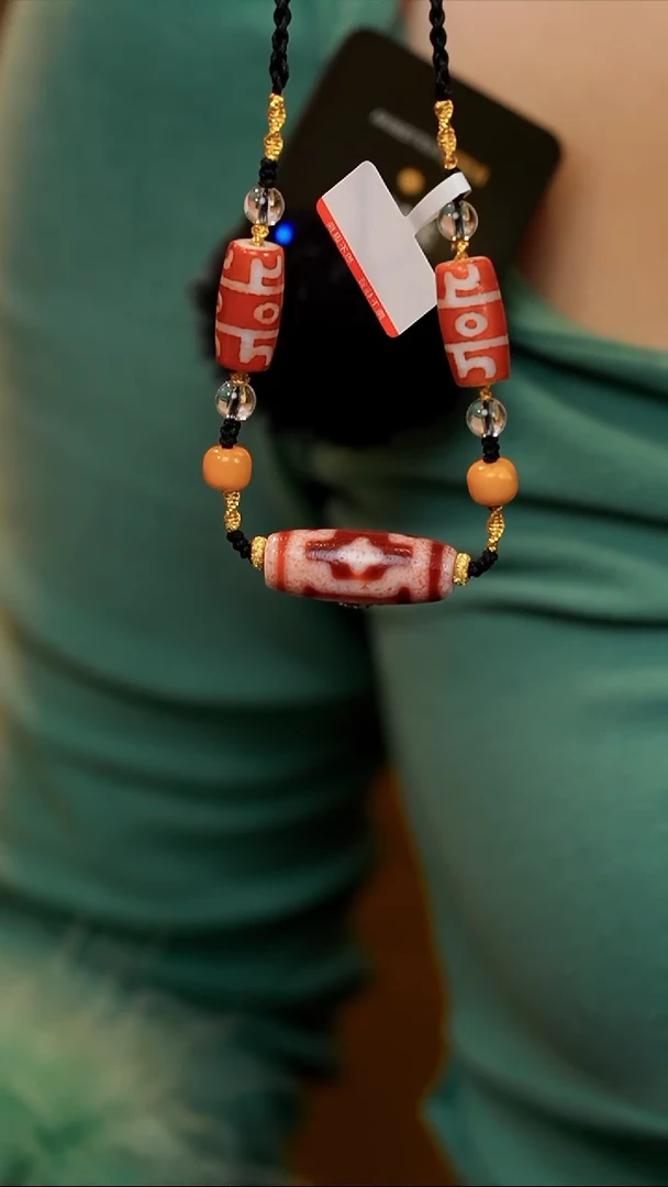 【闪购商品】玛瑙/玉髓颈饰18K金镶嵌十字