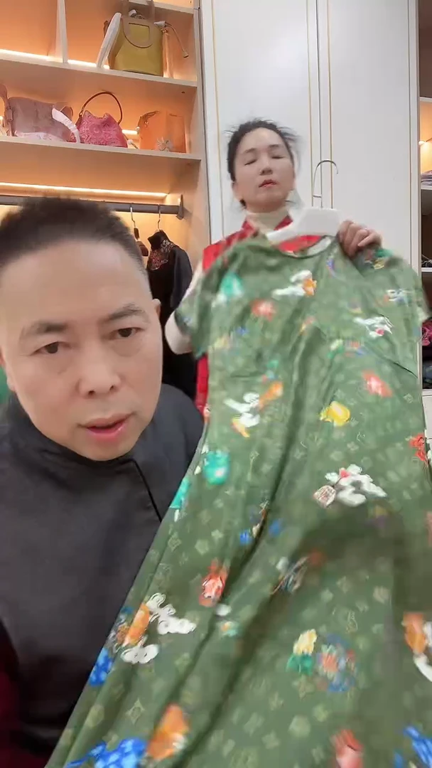 【默认微瑕】蚕丝绿色裙子