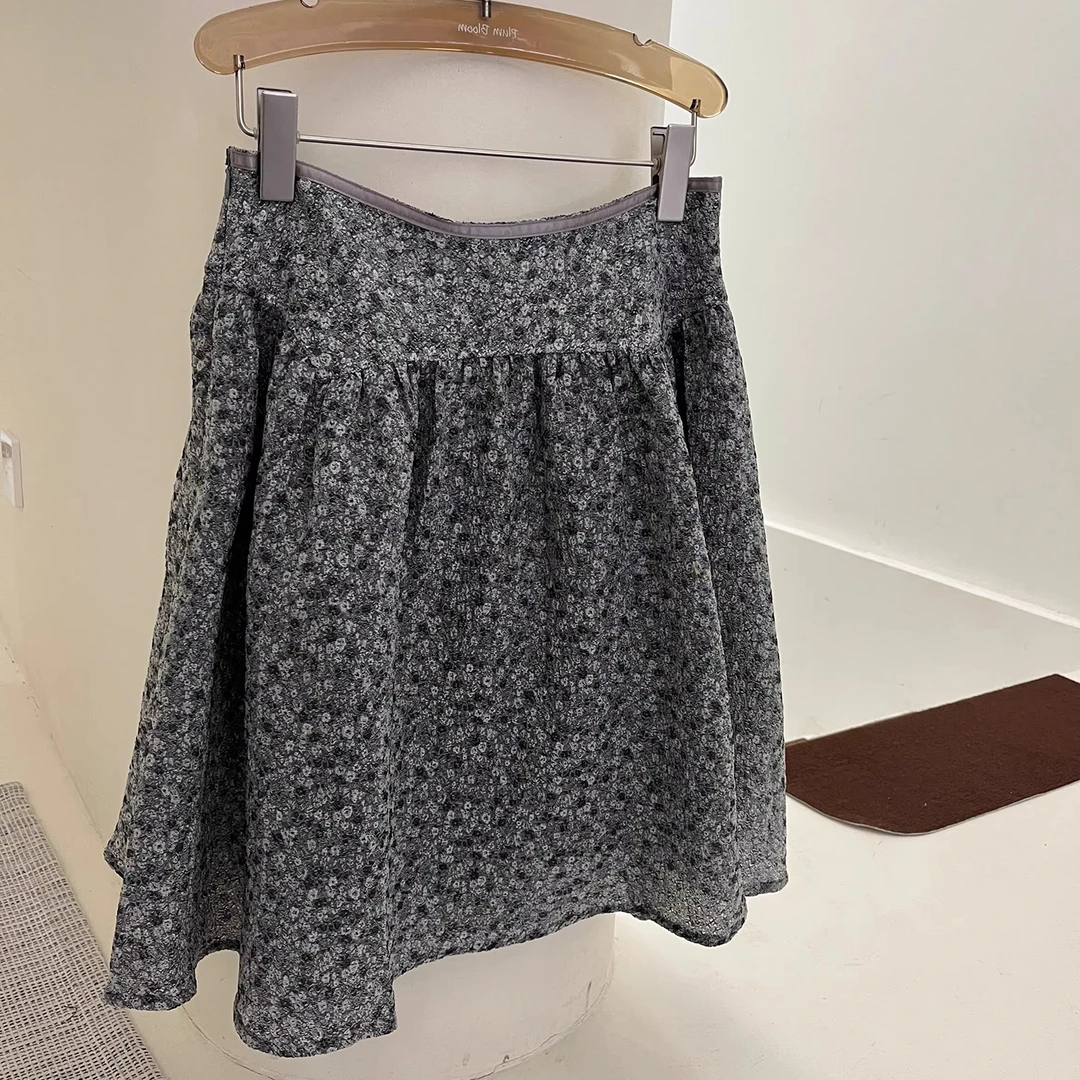 新款夏季小众高腰泡泡碎花半身裙女时髦廓形伞裙韩系休闲百搭短裙