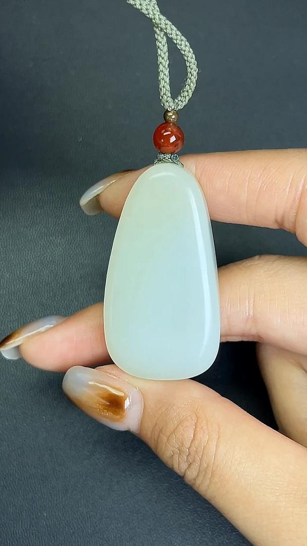 颈饰未镶嵌和田玉701050#和田玉糖白随型无事牌吊坠多人