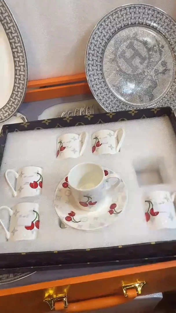 杯鸿辉家品牌瓷器，京东包邮！