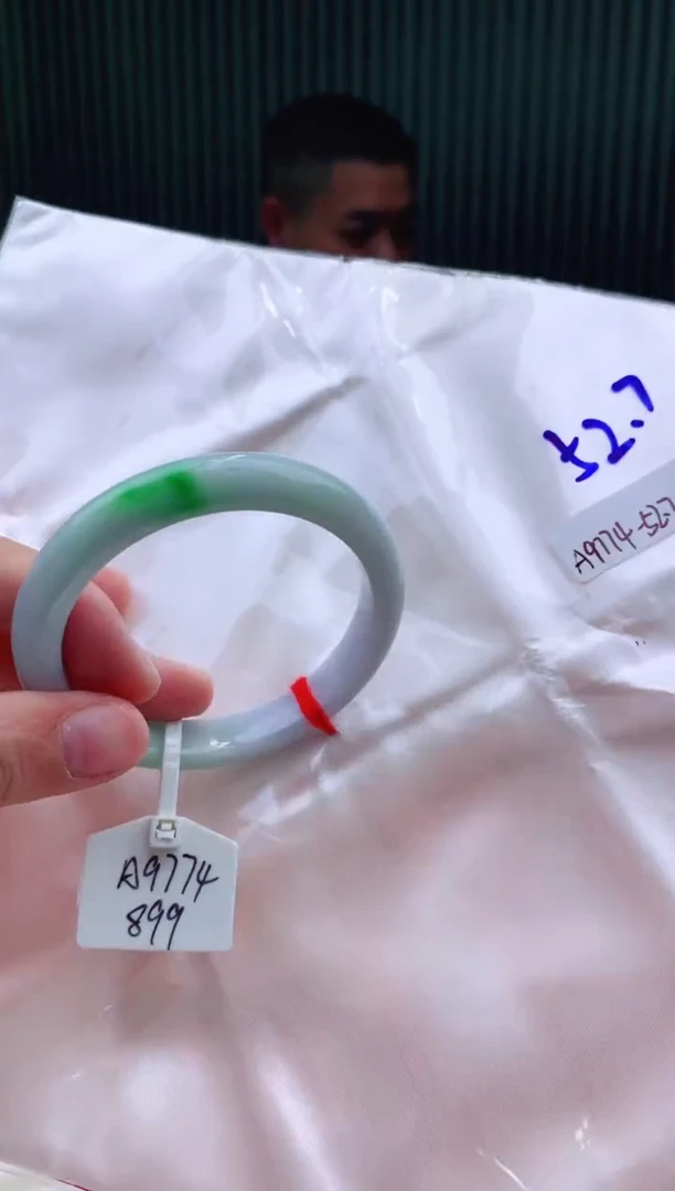 未镶嵌手镯翡翠52+