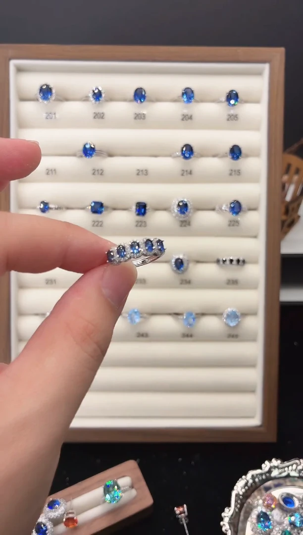 戒指蓝宝石银S925镶嵌E****n111111111