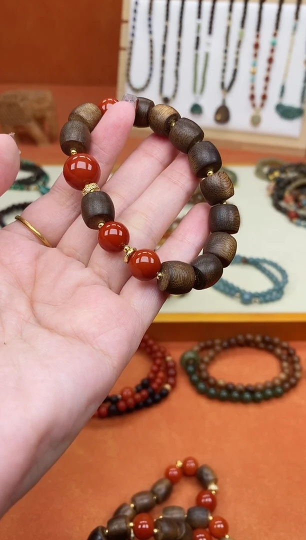 手串檀香木未镶嵌单圈达拉干南红手串