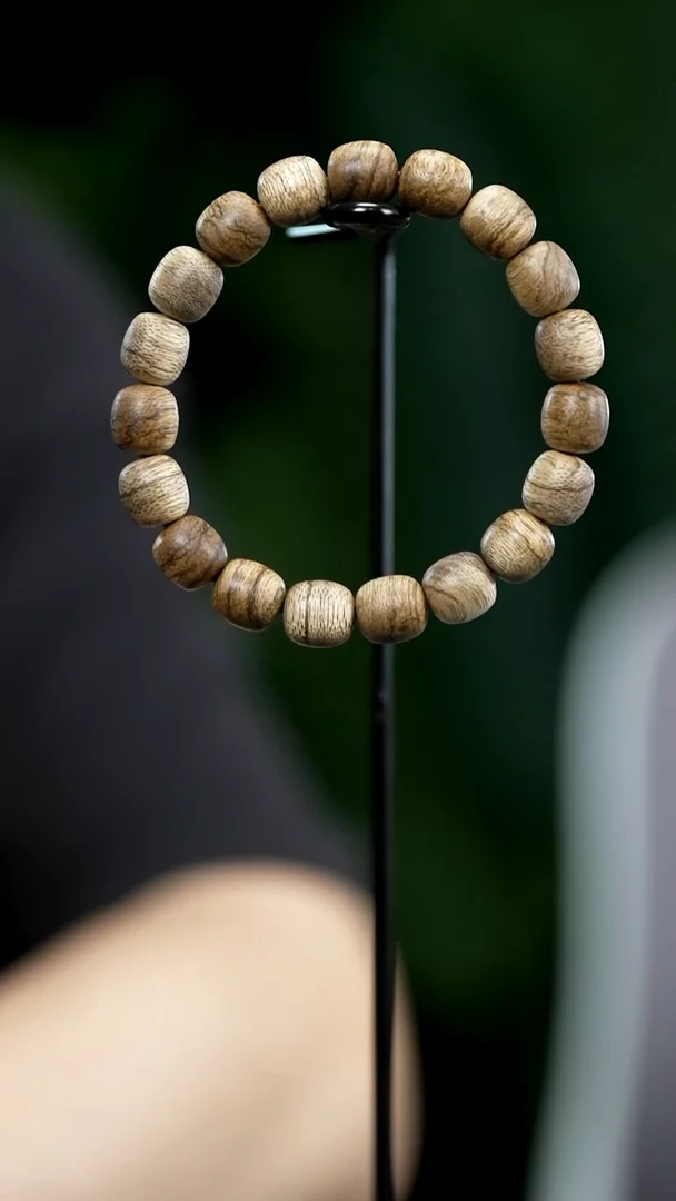 沉香手串沉香 菩萨琪 10x11