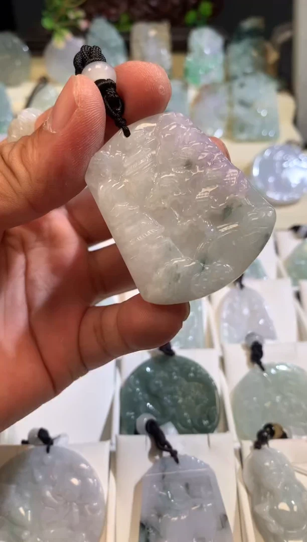 翡翠未镶嵌颈饰4/18/194