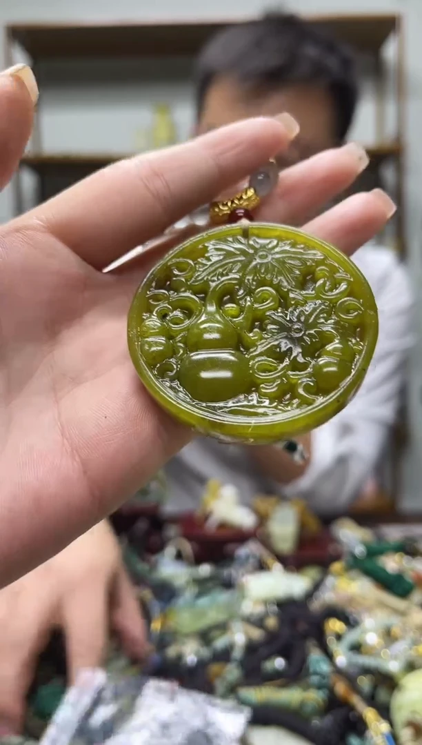 未镶嵌岫玉吊坠·