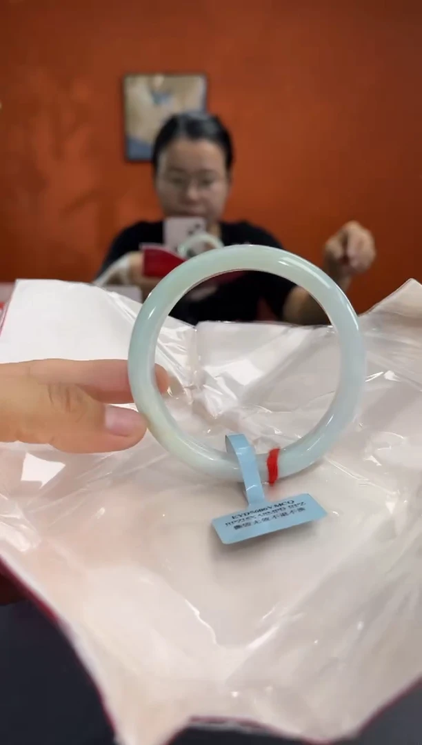 未镶嵌手镯翡翠翡翠手镯