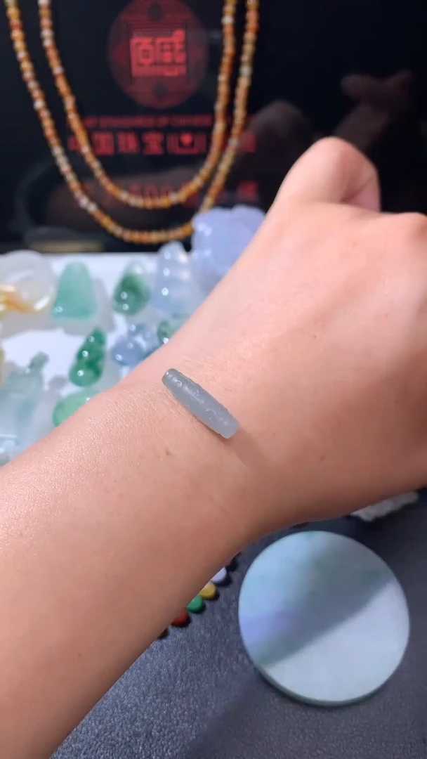 未镶嵌定制翡翠